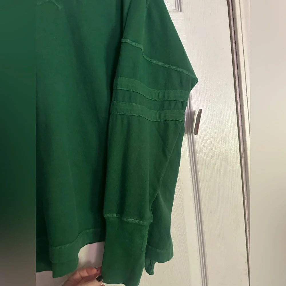 NWOT! FREE PEOPLE MOVEMENT! 'ALL STAR Layer' Light weight V neck! Green XL! - Picture 2 of 9